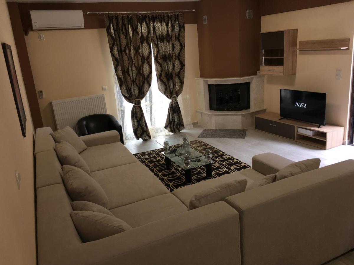 Aparthotel Archontiko Kirfis In Desfina Extérieur photo